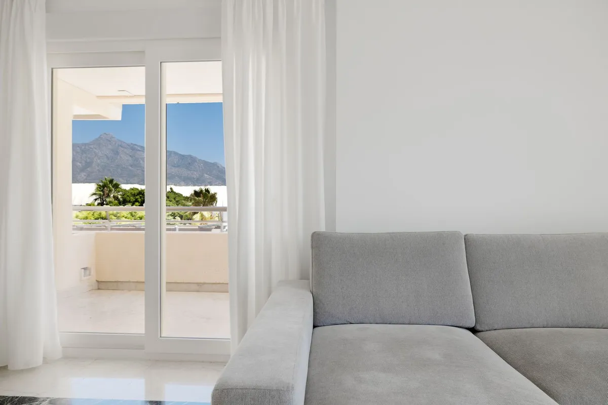 cfe2135d-9cc2-4a1e-a5d2-747053a6007d