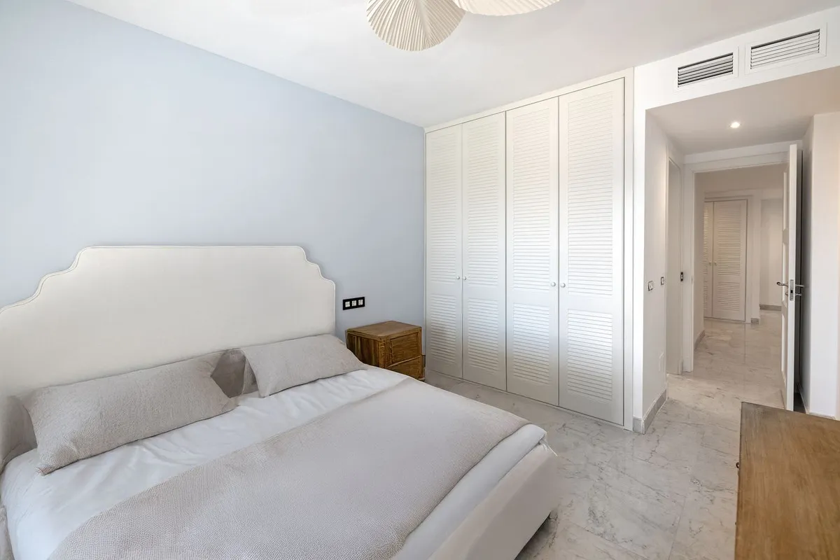 e4225830-149f-4842-8d09-d0a9d9ff1adb