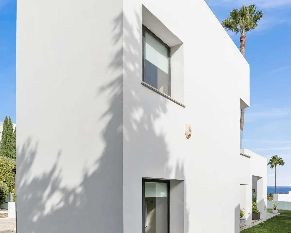 03565715-ae9c-41fe-844a-3ef1a70cb02e