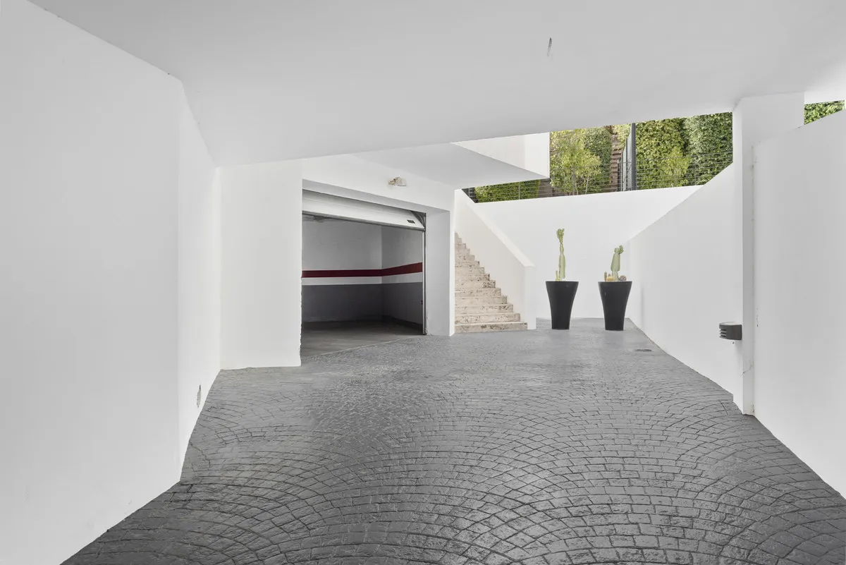 42883846-77a6-4e33-a953-5ff413ca09b4