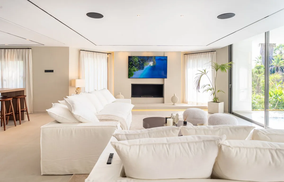 9296e12d-bc4f-4181-8288-a331d6acaac7