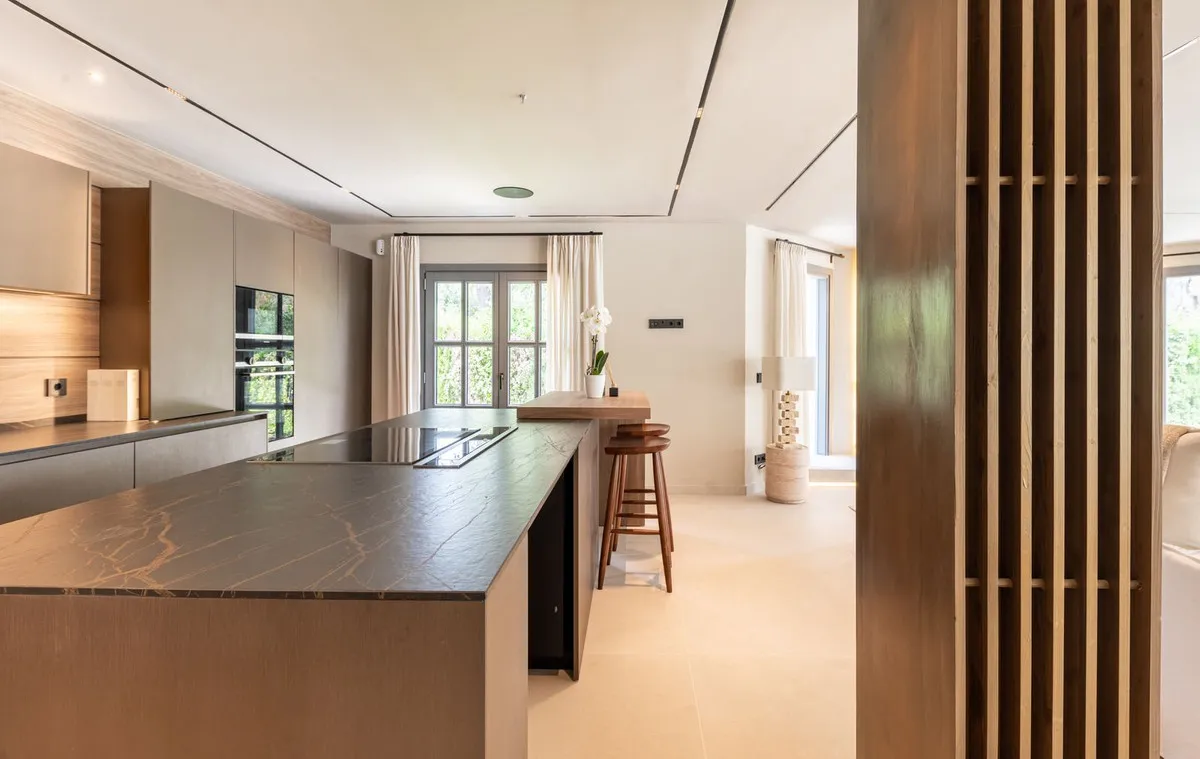 9ce01a6b-879e-4792-8aa1-339f66ab7bf6