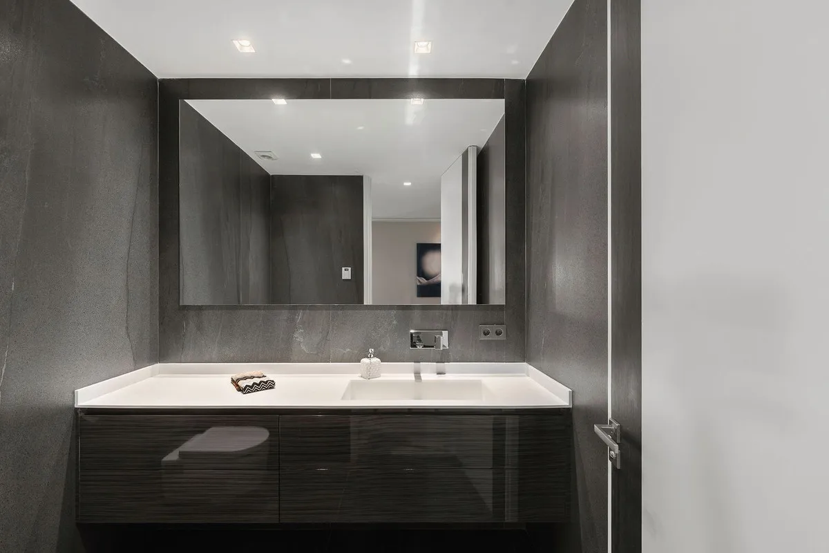 b9488c2c-5849-41c1-9847-ba8445674ac9