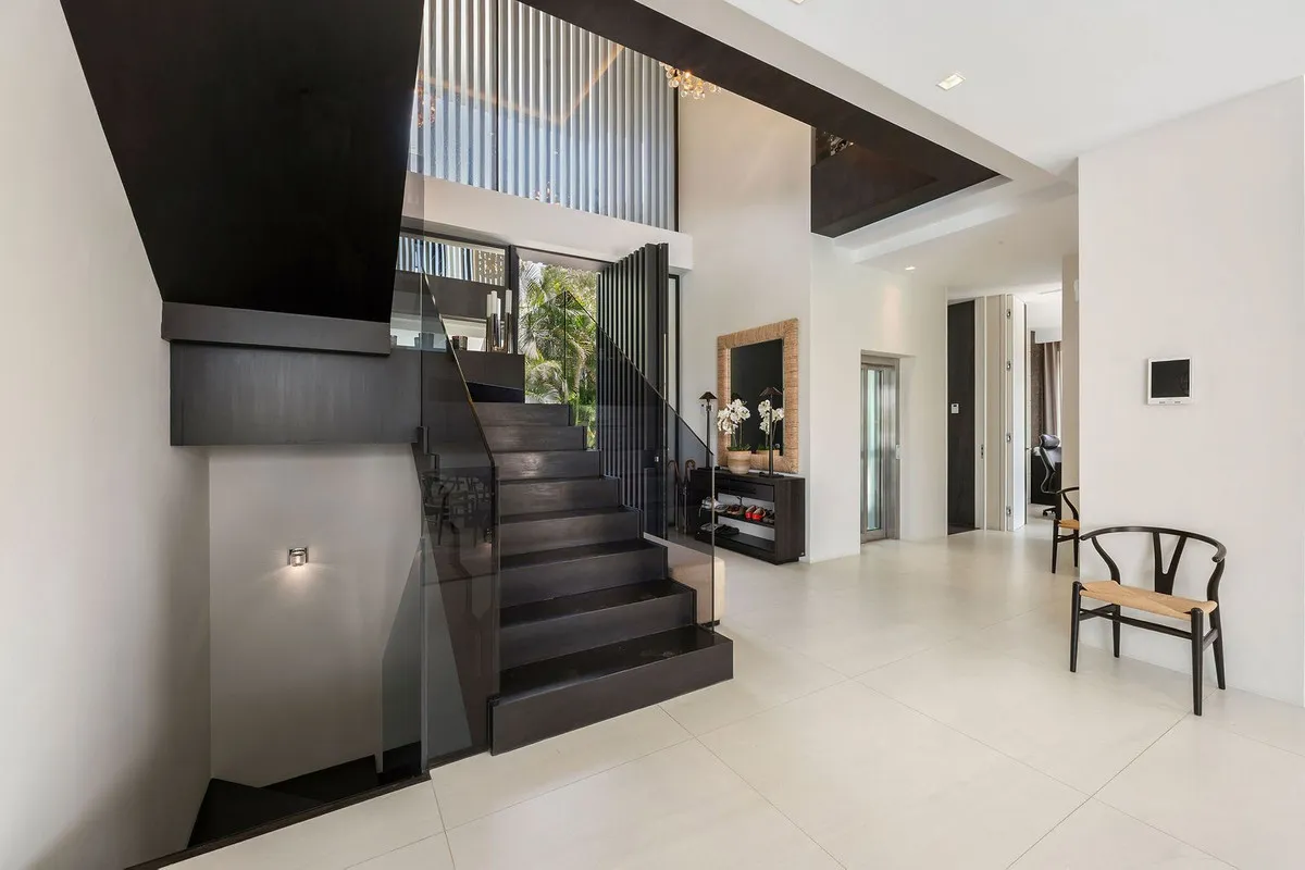 f9648ecf-b5b6-496c-8e5e-3e1c25bf0d71