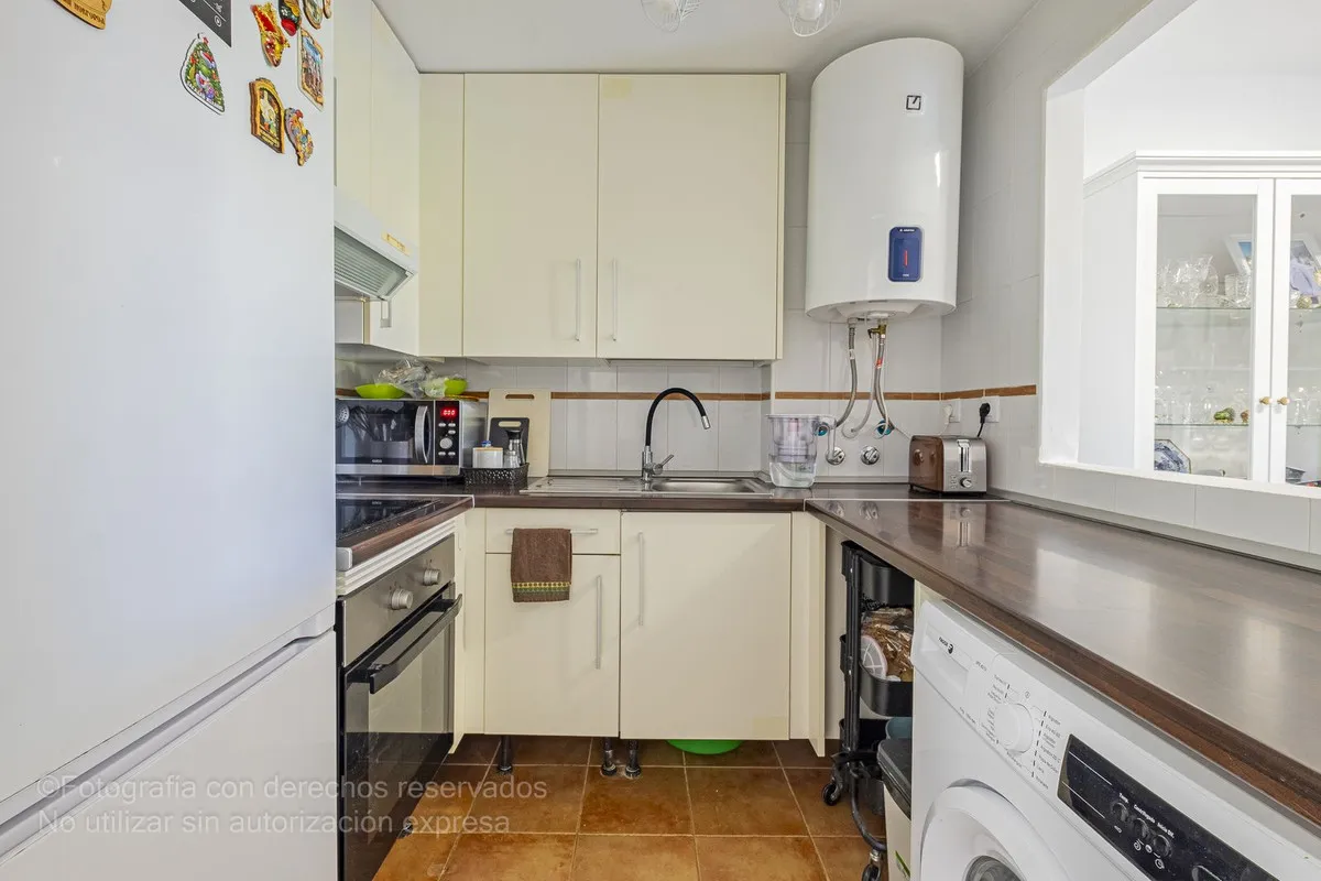 37e5fb89-cf42-4282-9aaf-b1b2d9f0350c