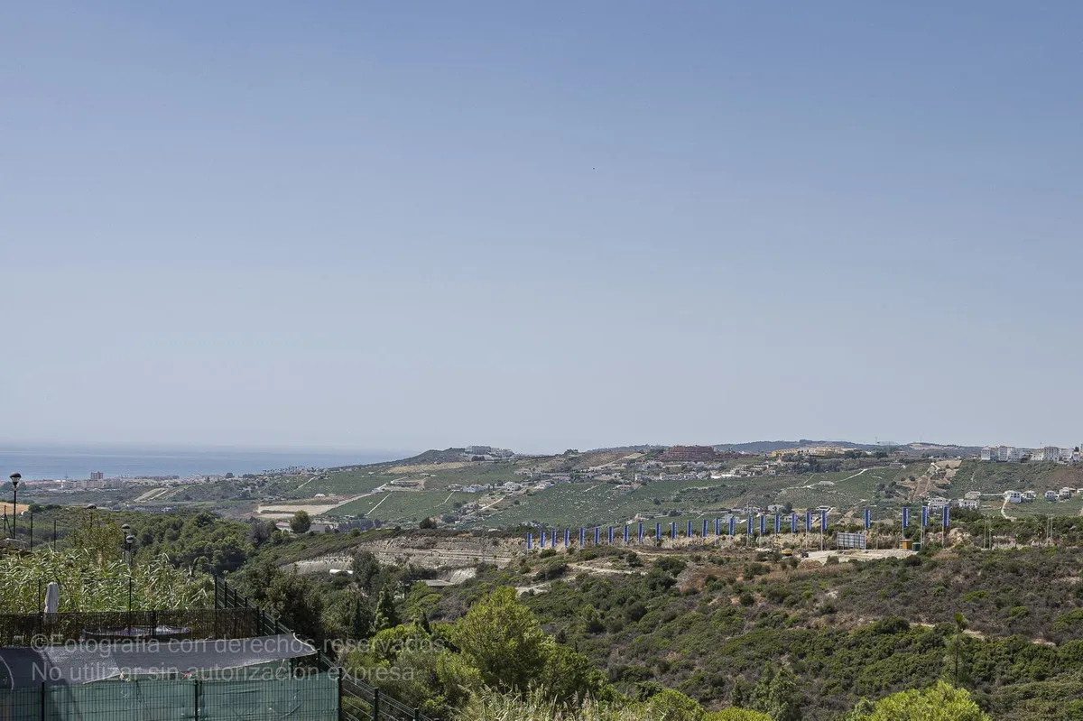 645647b2-6257-4e0b-9c10-eb132ee24815