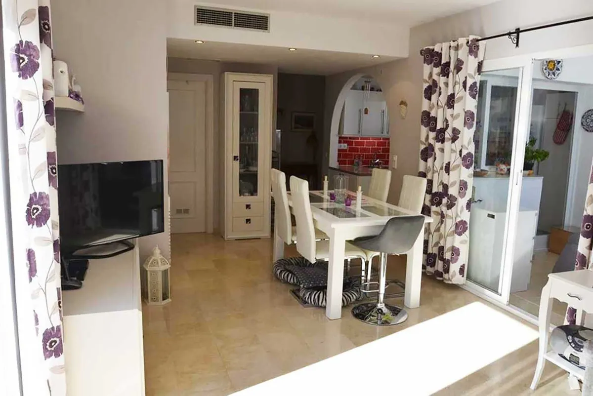 e0e9366a-d6c7-46c6-a5f8-d0ea8ce6a027