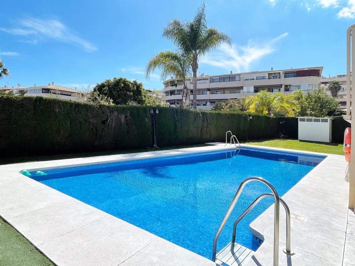 40f642f5-94a4-48ba-a501-fc6124740d11