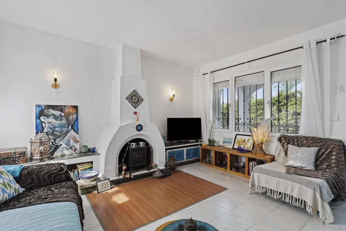 4b81260d-5738-4785-86c2-f579f586558b