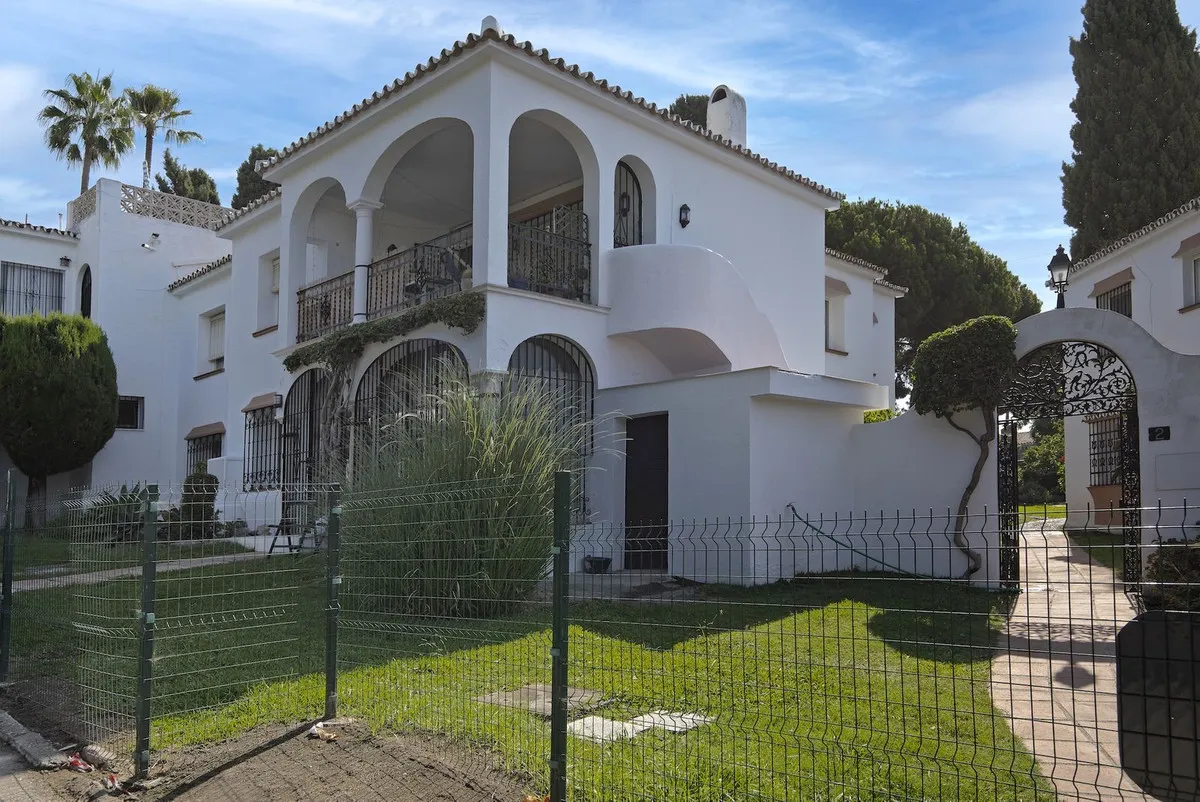 9d5aa86f-c735-4a72-9c26-c5f9b074a390