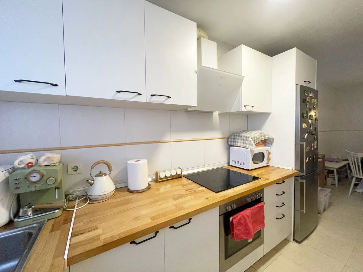 f8c4583e-cb61-43b2-864c-6e837d619f4f