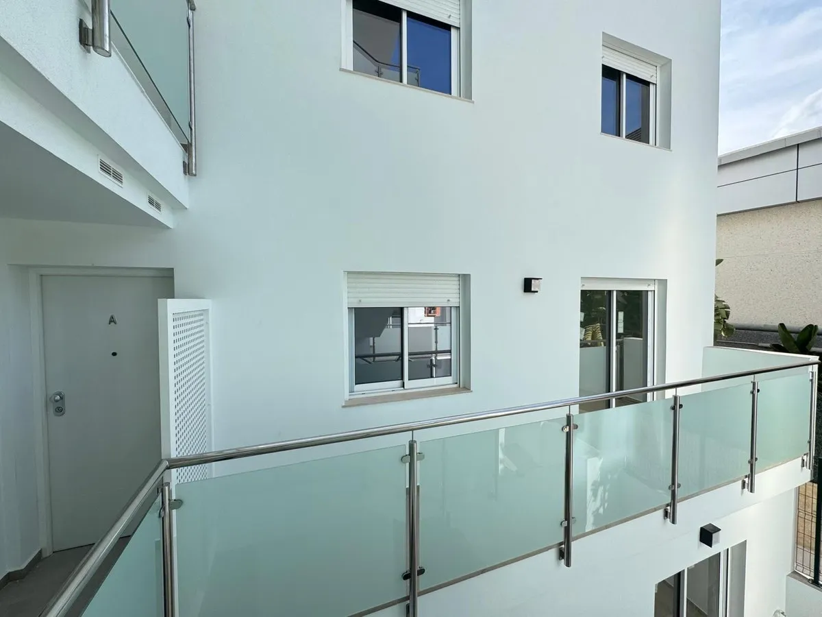 f1a6f2a0-451d-494b-9476-f5996b6efa5c