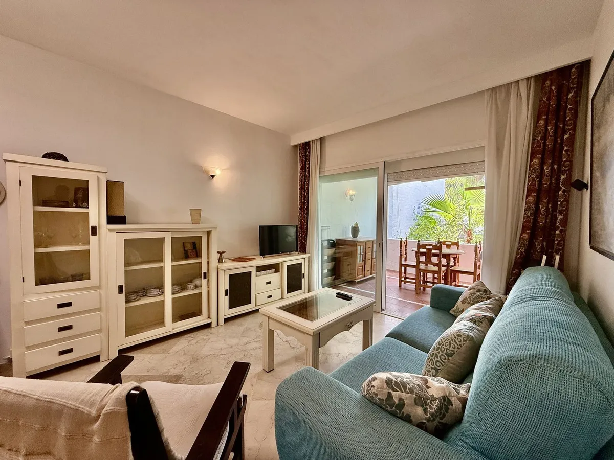 1ad85f4b-42b5-4005-8456-94af7b5f2f37