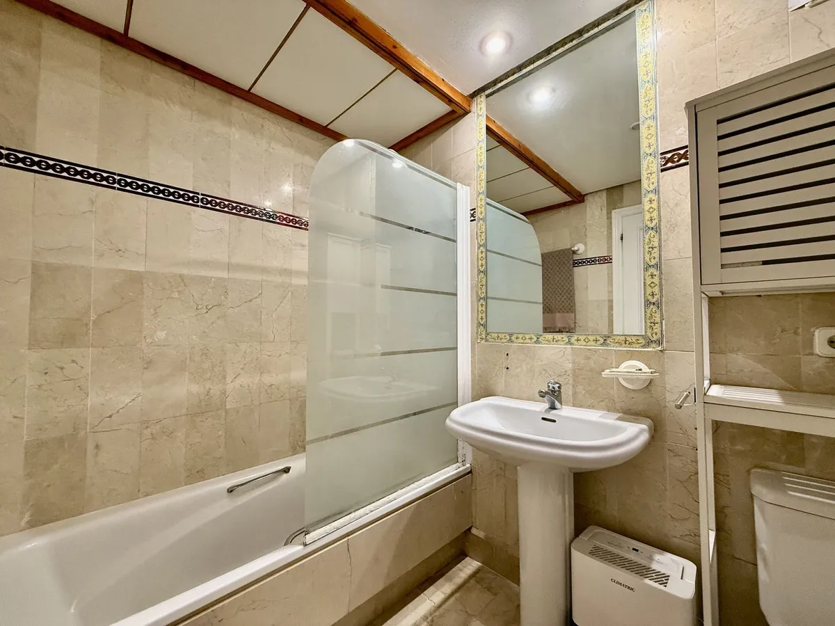 57aa5af7-2df9-4265-a683-a7cf5ff92117