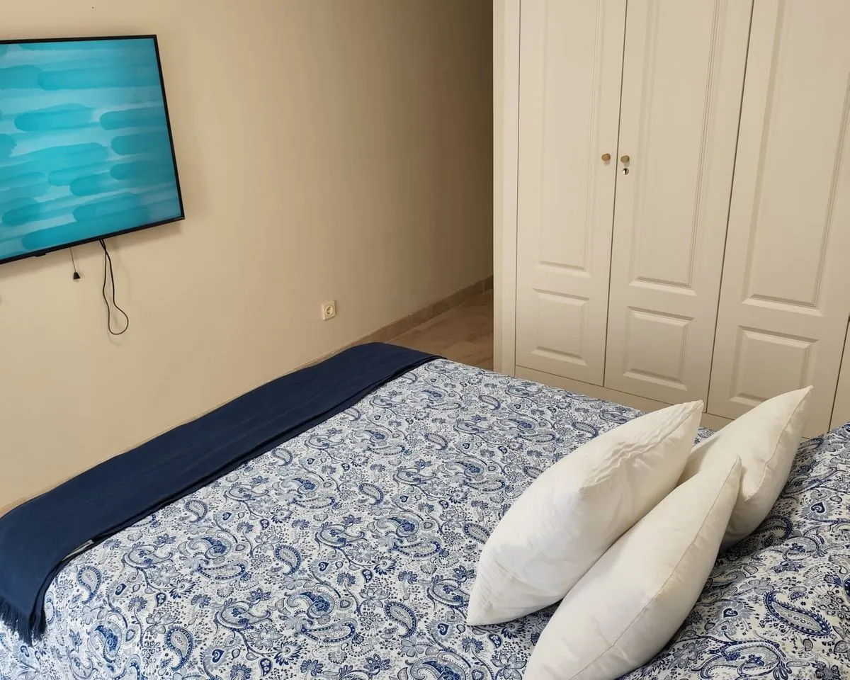 206245fe-41fe-47fb-95e7-a1429c0a38c6