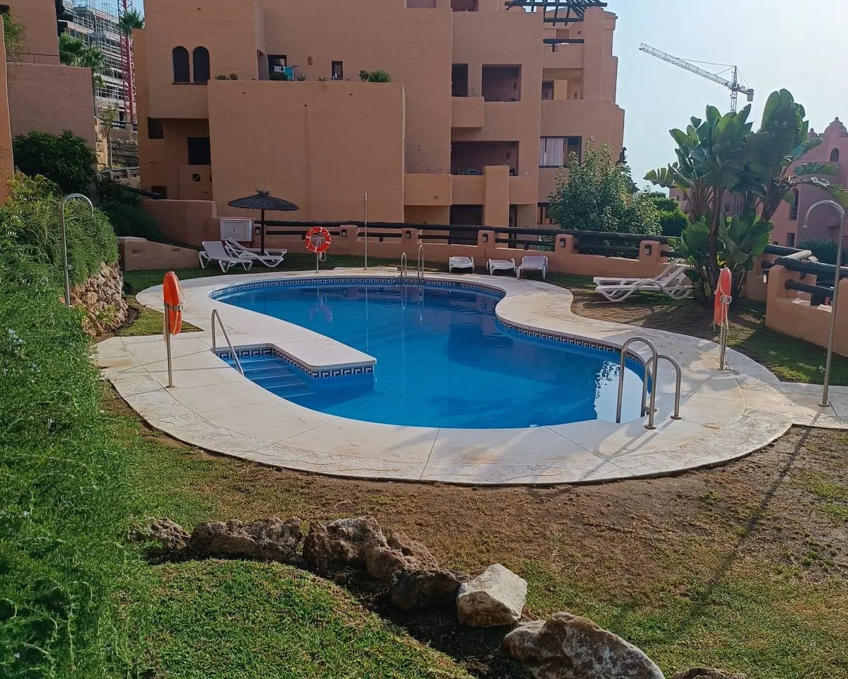 7dc693c9-870e-4e6c-9722-af7570e8031f