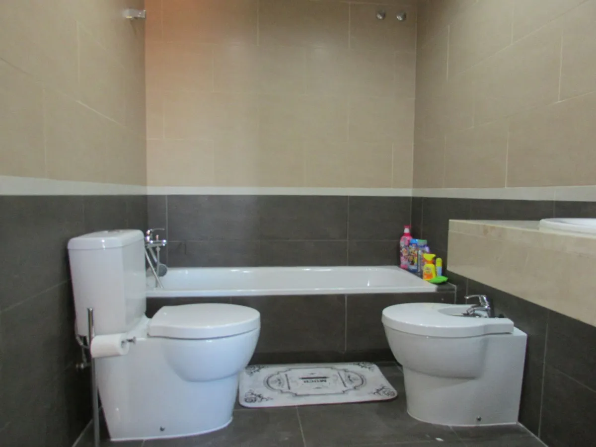 f5e8cadb-26ee-41e5-bf12-39d36aee674f