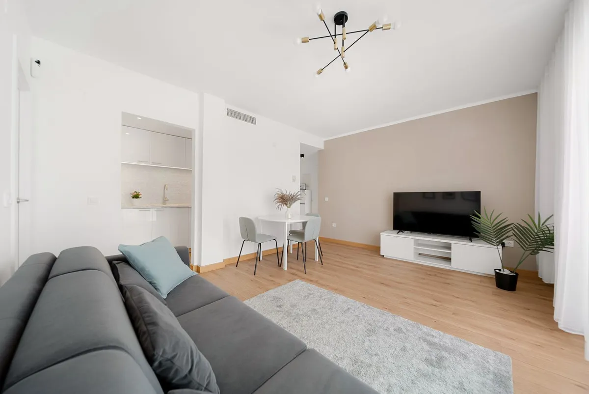 d8c7761f-5dd3-4df3-a838-fbf57273466b