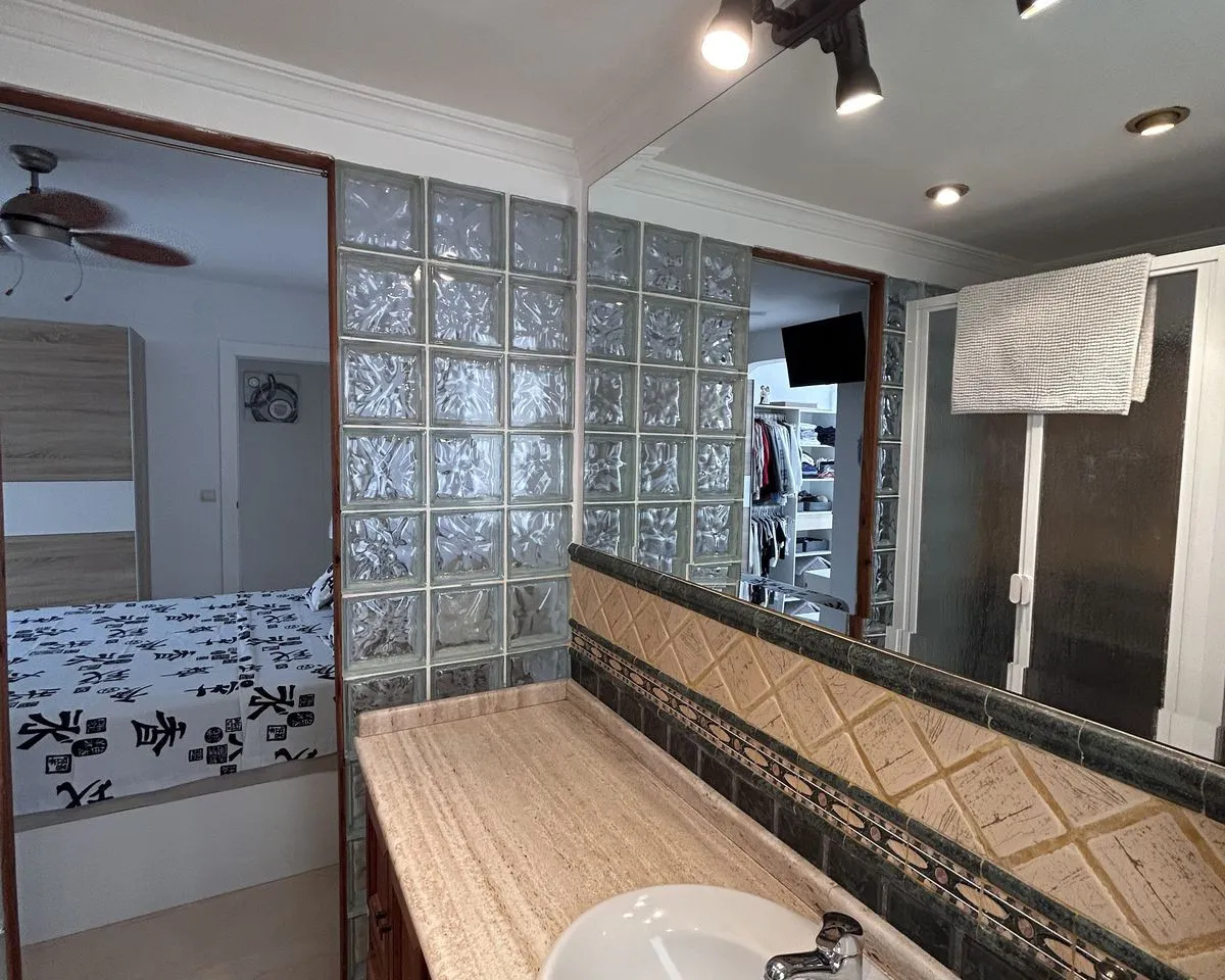 6c64cdcf-914c-4be1-8384-95798dce7dab