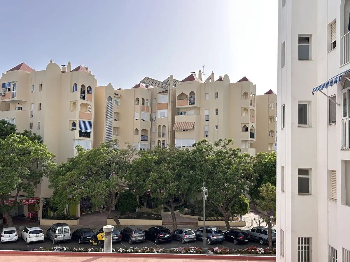 f17b2ebd-296a-4d69-adc3-c228a99a3ed3