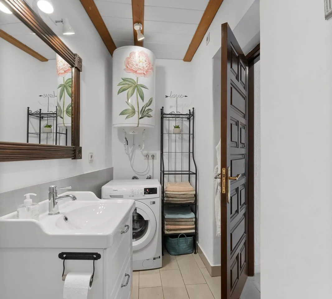 0125fcdc-91a4-43e6-a832-0d80133be051