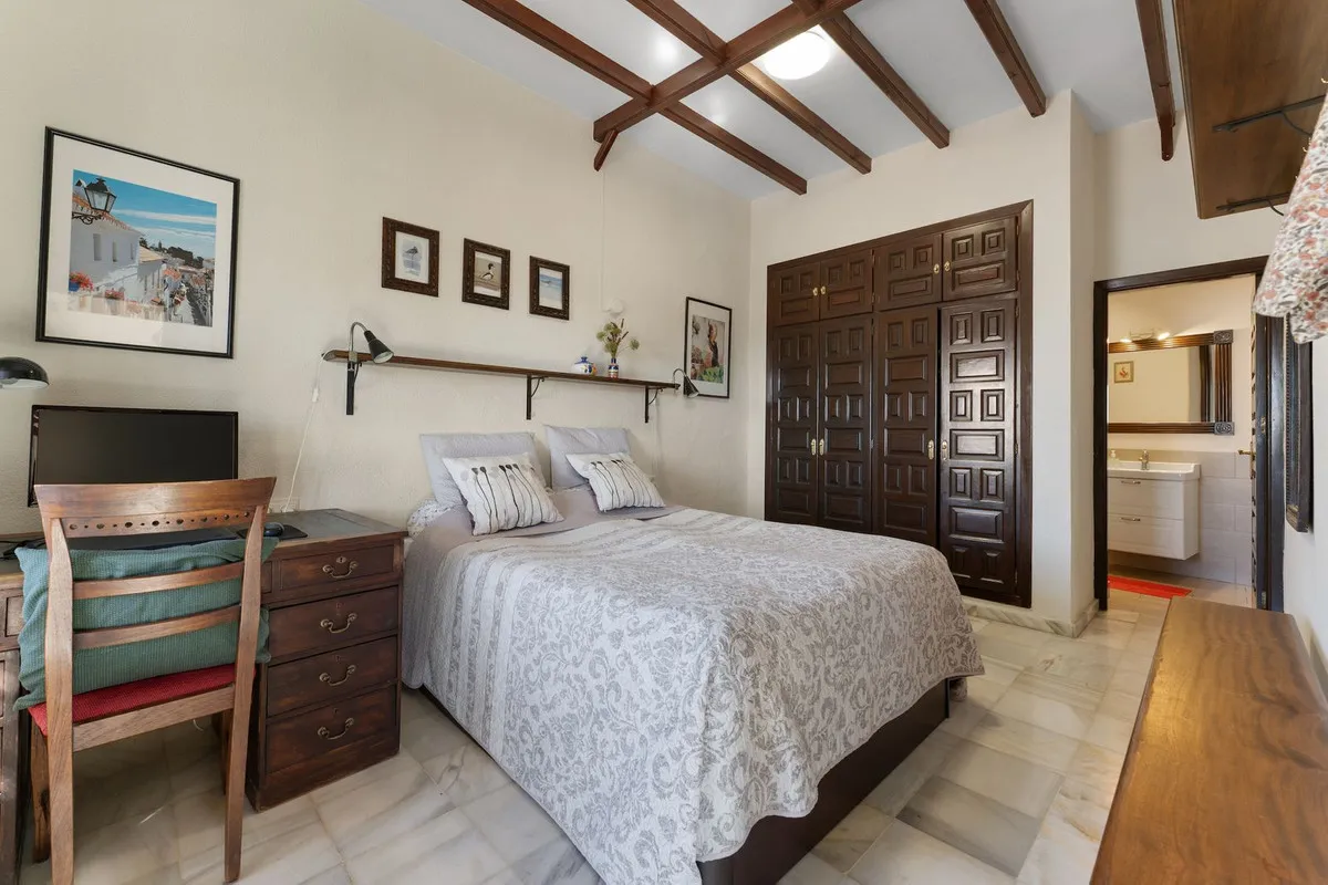 536eb6f4-0c7d-4e56-825c-5c652d4a2fd7