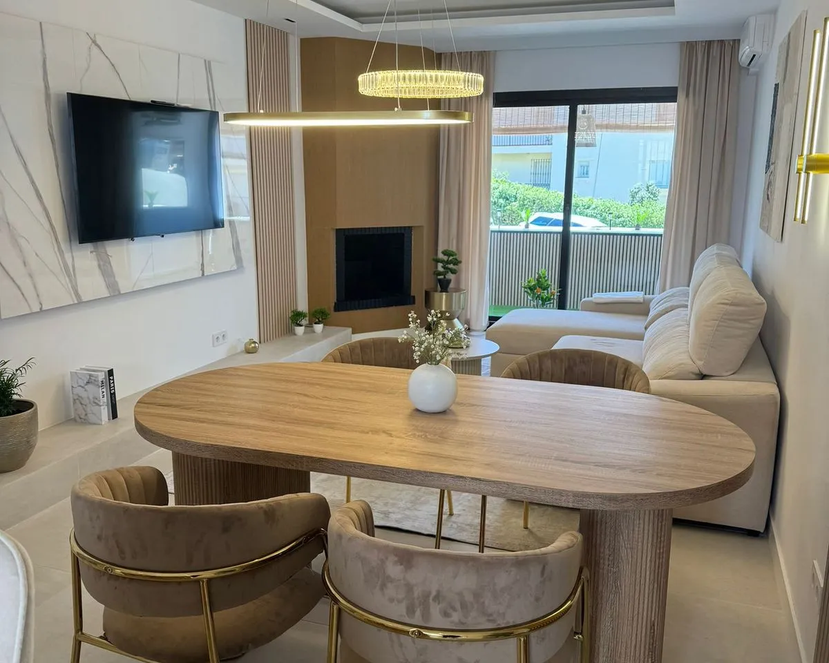 7163abf2-fd49-41e4-9eb9-c0985a34bd90