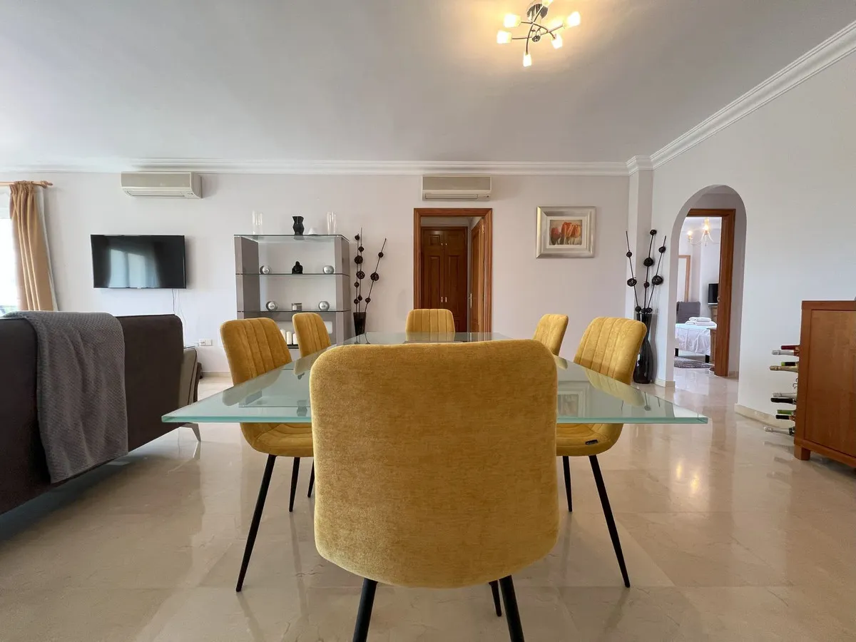 24c6f11c-5d05-47ff-bf04-c084b75a54b0