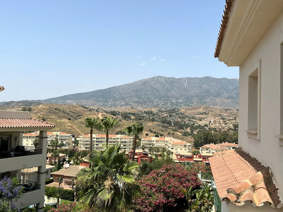 e24adc32-e38f-40d5-b046-fd147835ae63