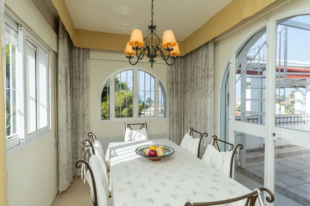 6000d48c-ab5e-4e85-a182-702833090d0c