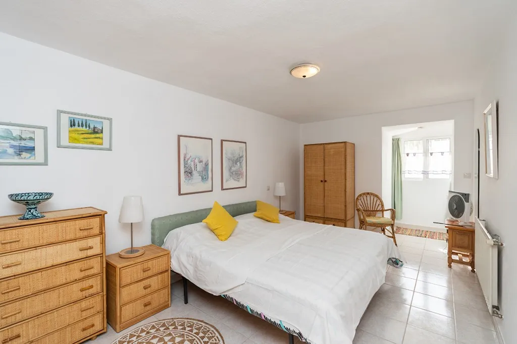 fbe40f56-14cc-4235-bcdc-5b92b8d8475a