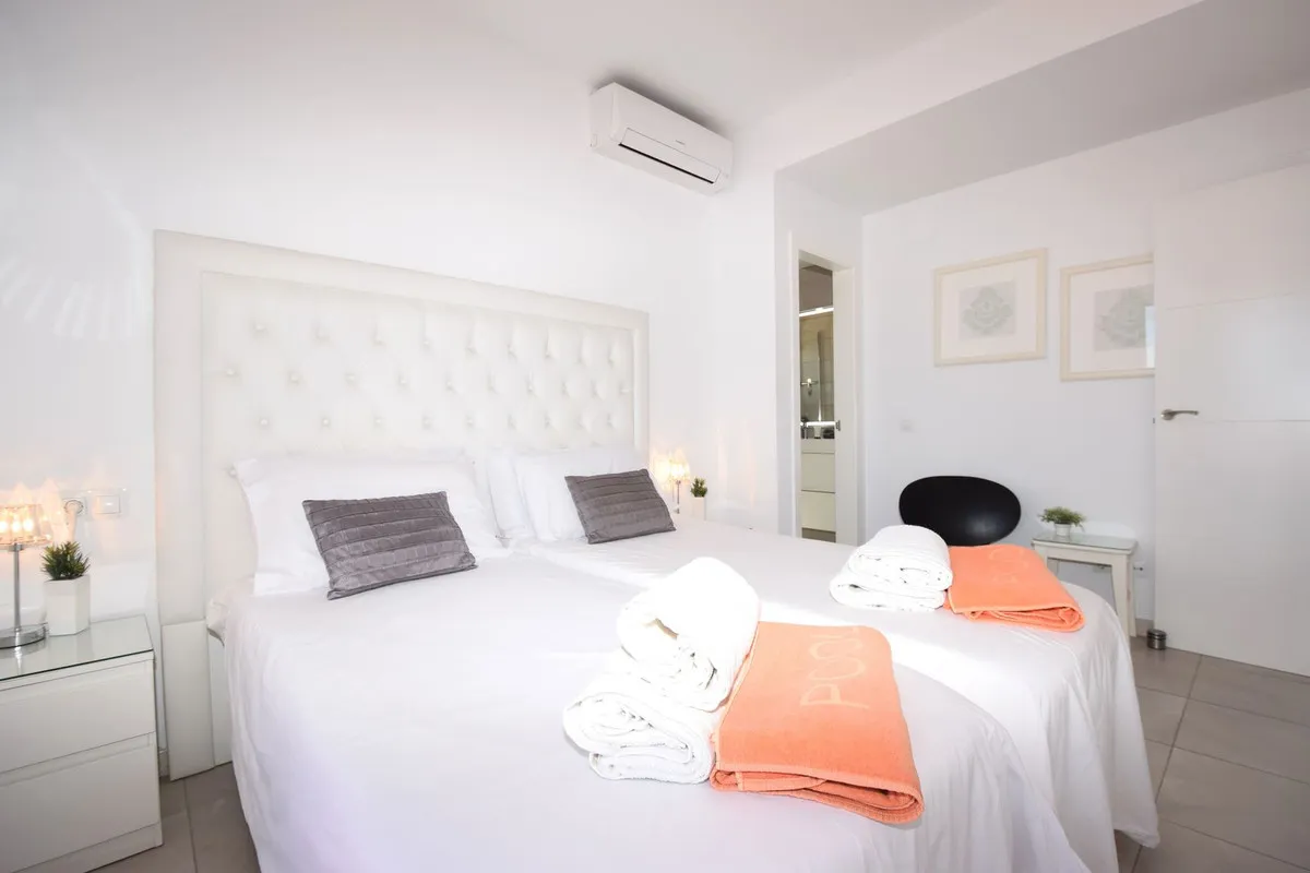 1894a12b-1691-45c2-9ce5-a5fe6cedc0d0