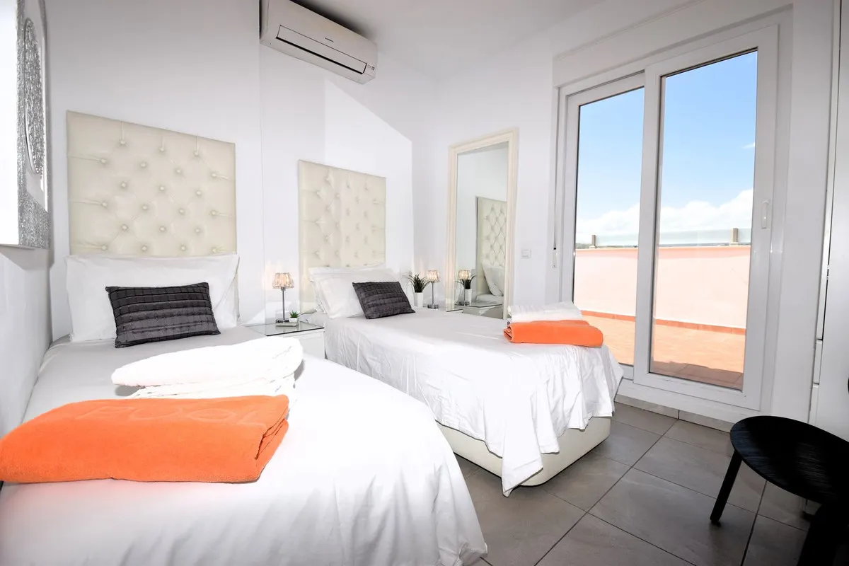 3f815bbf-0b9d-4bf0-ab87-953e4211e510