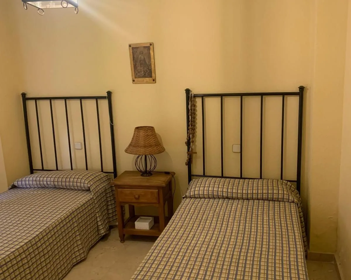 a2587115-5875-4e00-8b94-51d8d6a94a39