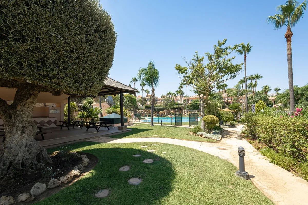 6a991b73-57de-4a3a-b341-8c45cb2a4dd5