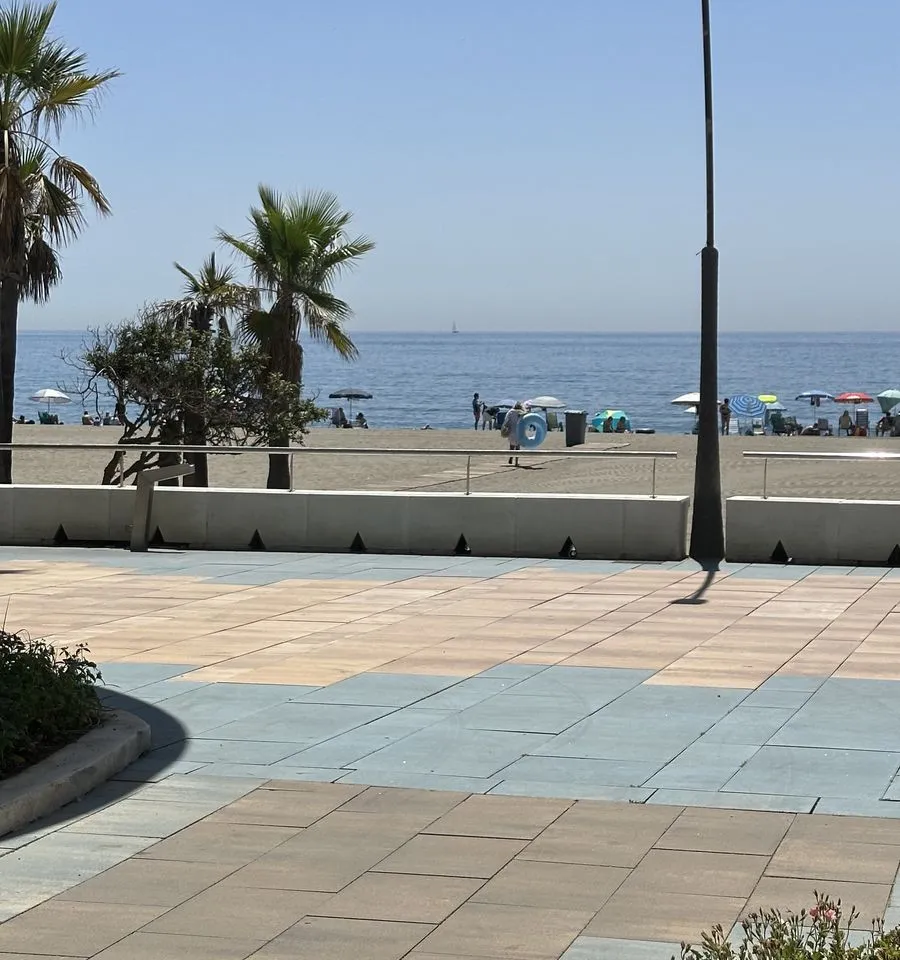 e55abf0c-5028-4013-a8b1-2a6b1c596711