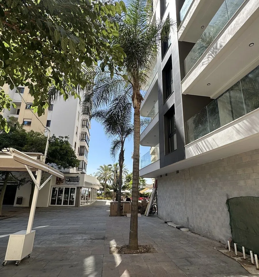 f25b2915-8359-4170-8e6f-3d0e2915f913