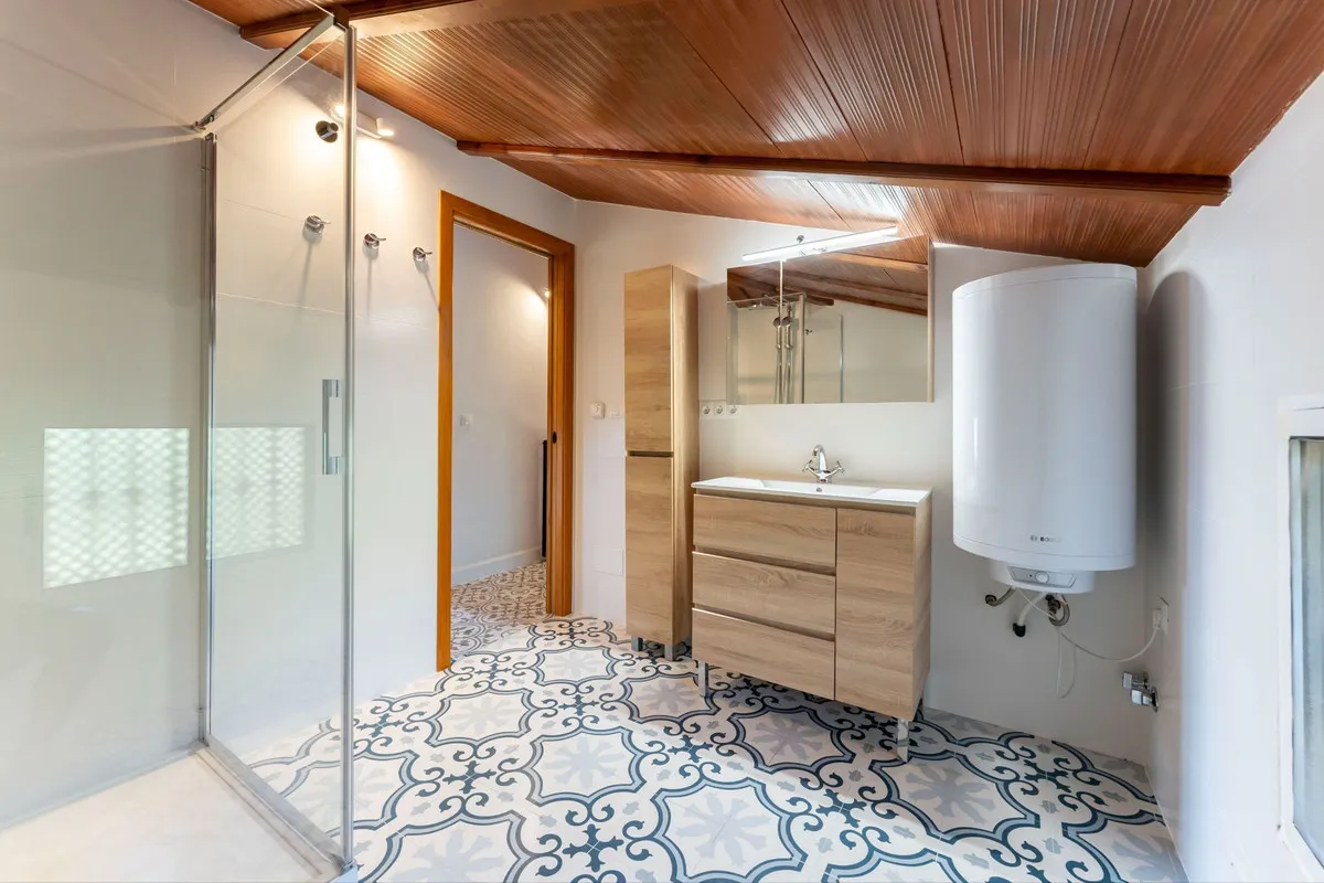 1a082360-3829-4de8-8ffc-ccc48a99adaa