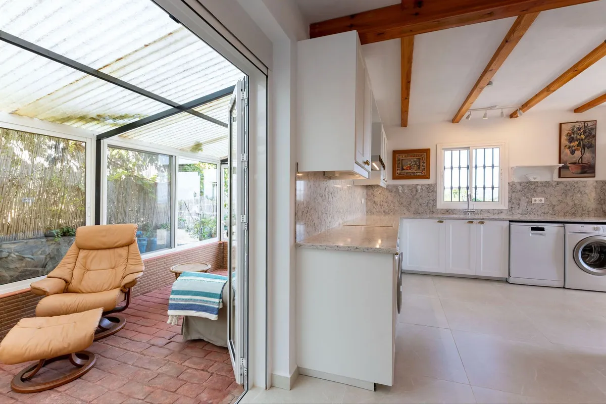 33aa9157-1443-48de-bfd8-94432a7bdbaa