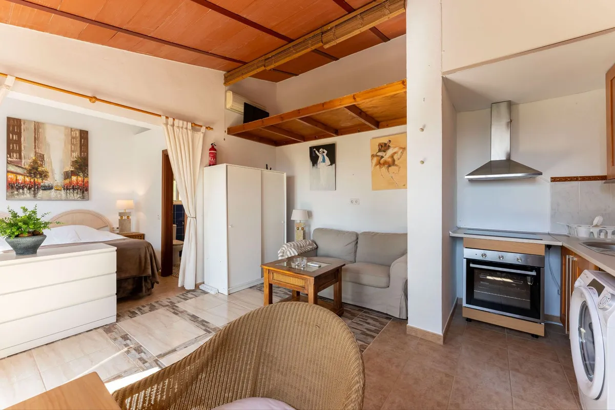 3f60509c-1c85-4dca-bf61-a45d8090cdbb