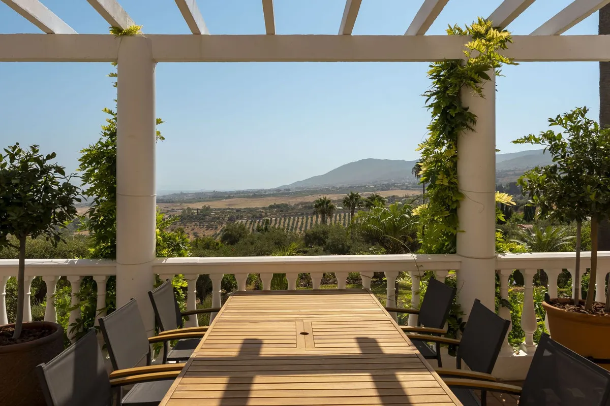 6237487d-c124-46b5-b1ba-a26464c367af