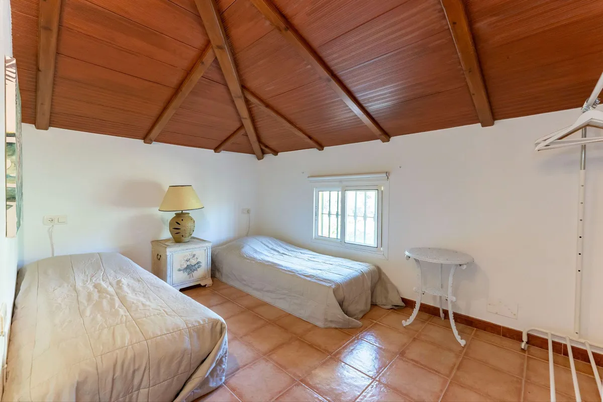 7a2d2607-abb7-42f4-848e-44513fd2fe43