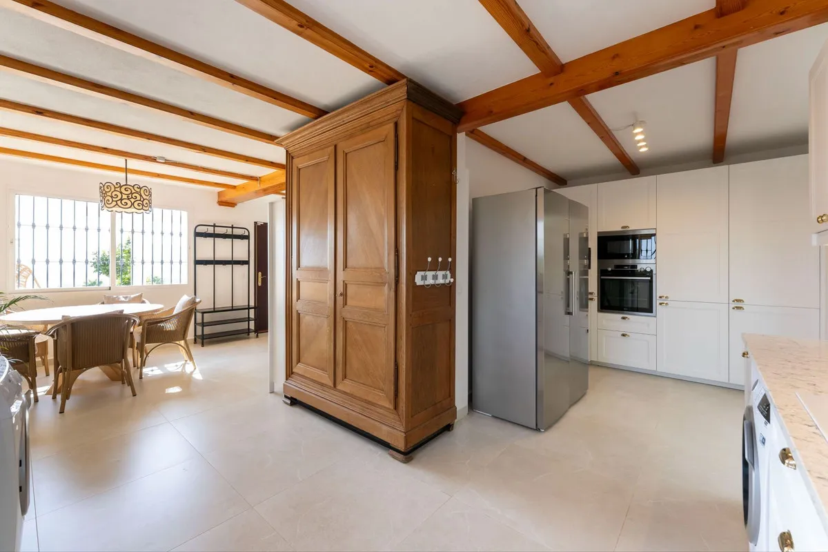 c38264c7-604e-402f-846e-b4b42b1edeb8