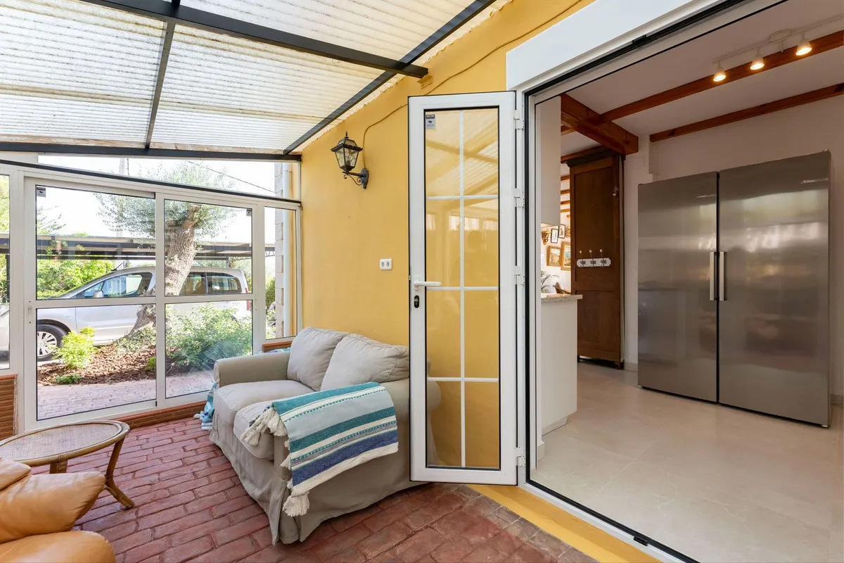 d18ad84c-00c2-484c-9584-d42a22753f5c