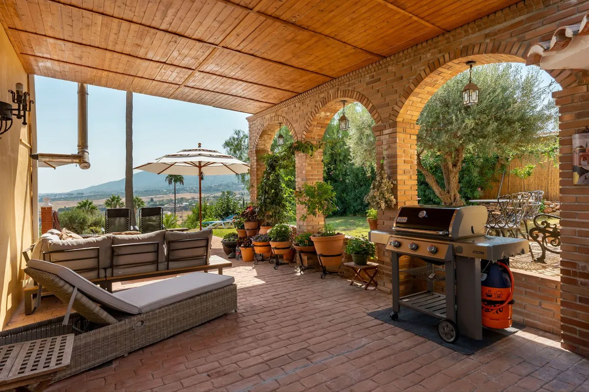 e15684b2-8388-4138-8df7-6a9b89e42234