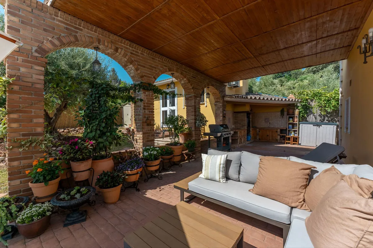 e79b1e20-5ace-482f-aa6c-a92e04859677