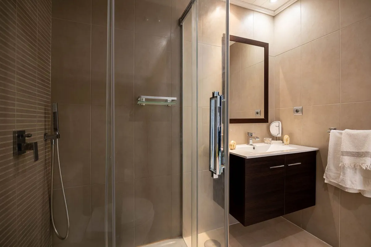 79076dc9-d1dc-4ea5-9d63-a5e0795ee58b