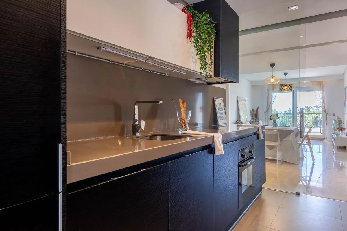 c3b59320-da3d-48cf-a7f3-d69d6b6d35fa