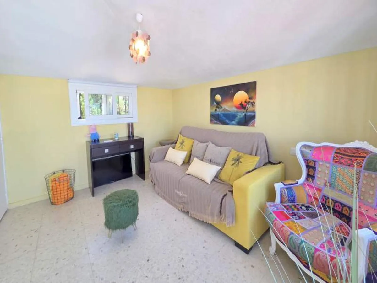 7a5c4aaf-45a5-45f3-82e0-c89e33b53854