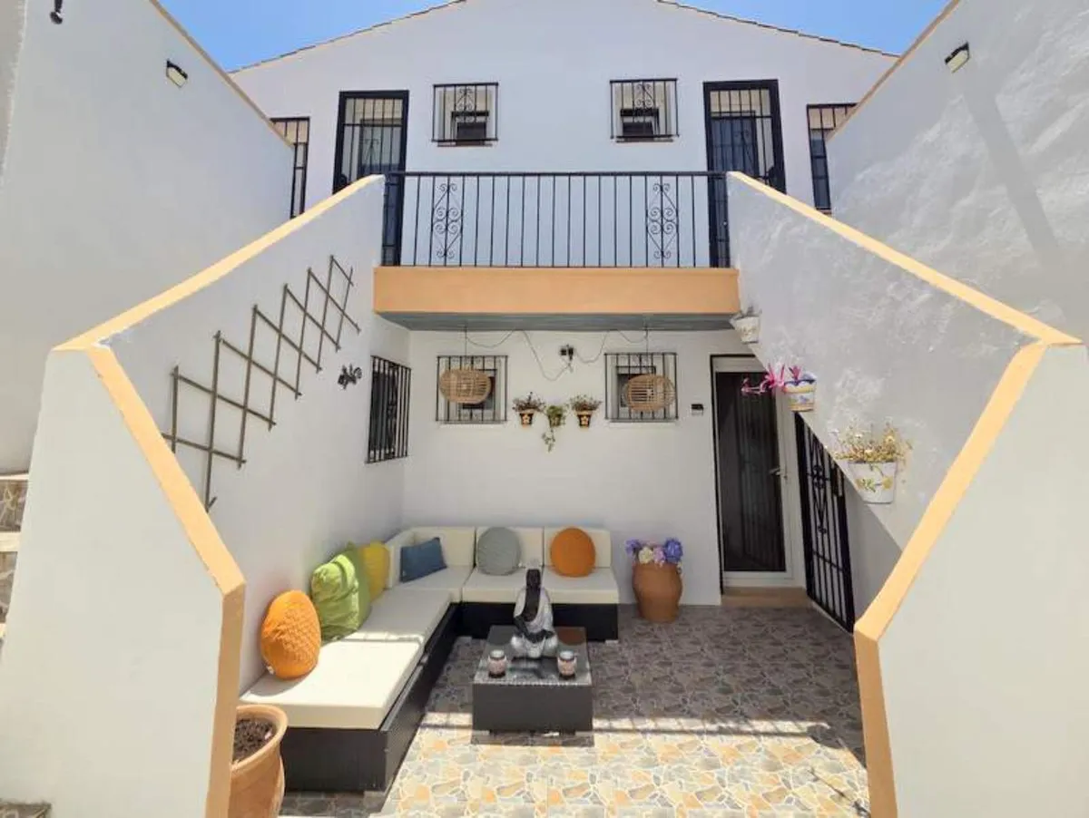 a1965b09-9900-4b1b-8781-f07b40c40af0